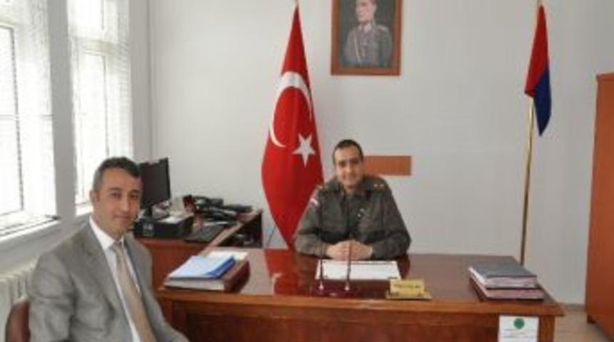 İl&ccedil;e Milli Eğitim M&uuml;d&uuml;r&uuml; Yavuz, Jandarmayı Ziyaret Etti