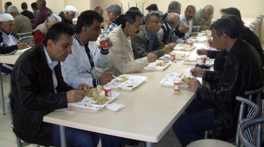 Aleviler Birlik Ve Beraberlik Yemeğinde Buluştu