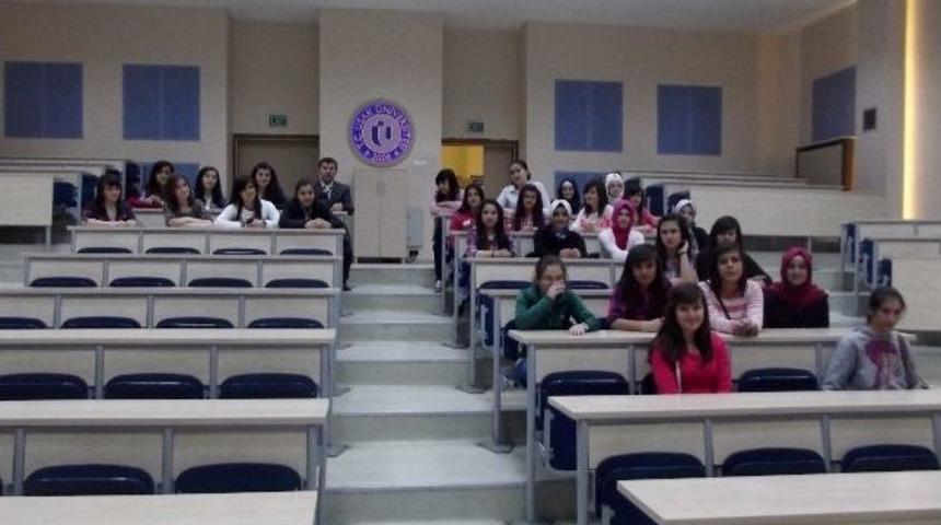 Gediz Kız Teknik Ve Meslek Lisesi &Ouml;ğrencileri Uşak &Uuml;niversitesi'ni &Ccedil;ok Sevdi