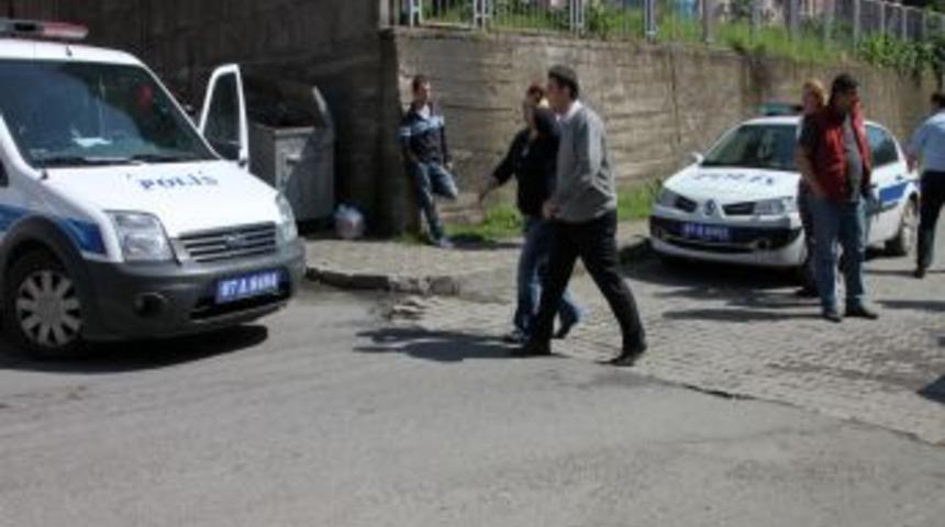 Ereğli&rsquo;de Otomobil Bisiklet Kullanan &Ccedil;ocuğa &Ccedil;arptı: 1 Yaralı