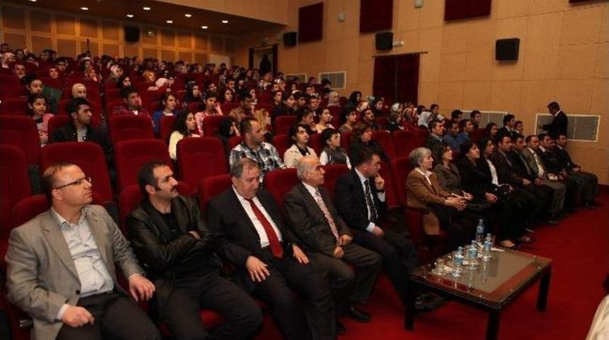 &lsquo;dedem Mehmet Akif&rsquo; Konferansı