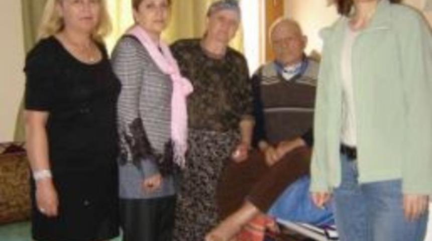 Ayvalık&rsquo;ta G&ouml;n&uuml;l El&ccedil;ileri Ziyaretlerini S&uuml;rd&uuml;r&uuml;yor