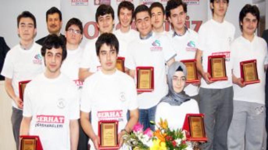 Serhat Dershaneleri Zirvedeki Yerini Korudu