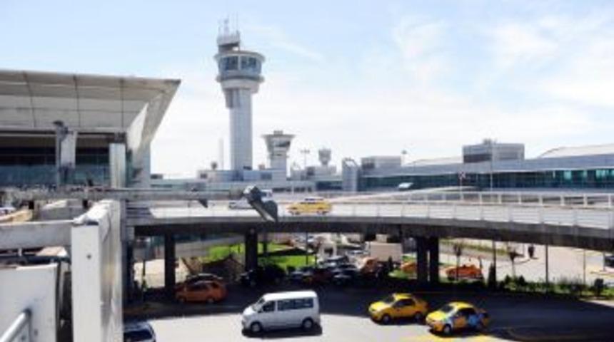 Atat&uuml;rk Havalimanı'nda Yeni Kule Hizmete Başladı