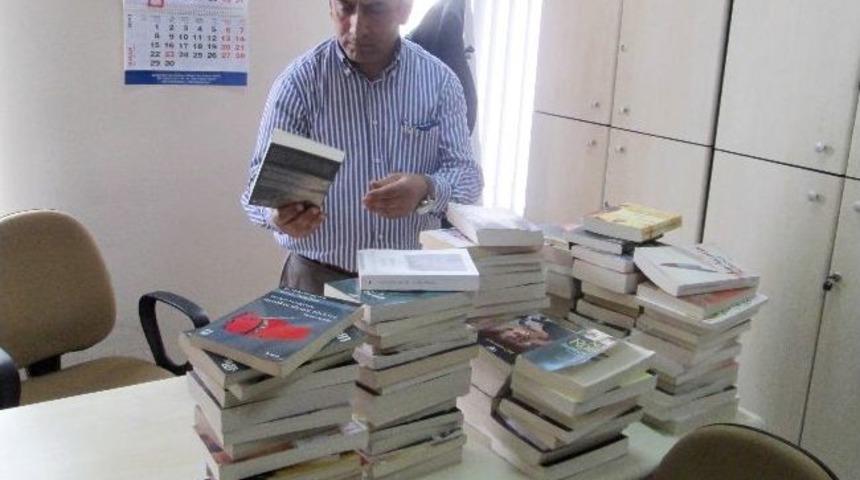 Mersin'de Korsan Kitap Operasyonu