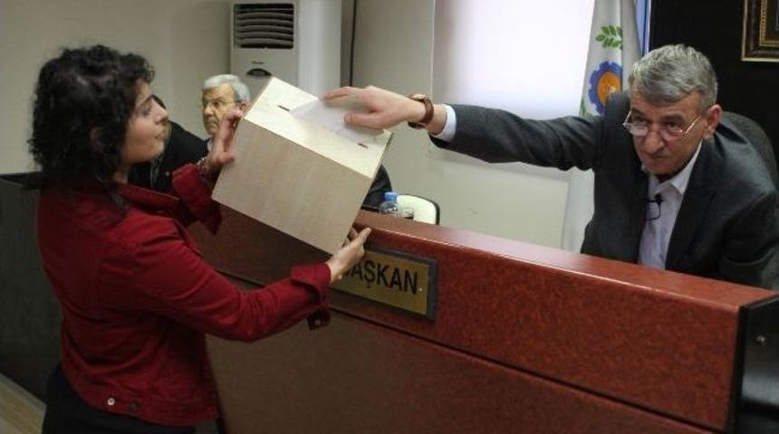 Gaziemir&rsquo;de &lsquo;se&ccedil;imli&rsquo; Meclis