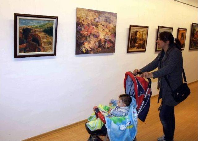 Ressam Çete’nin Sergisi Beğeni Topluyor