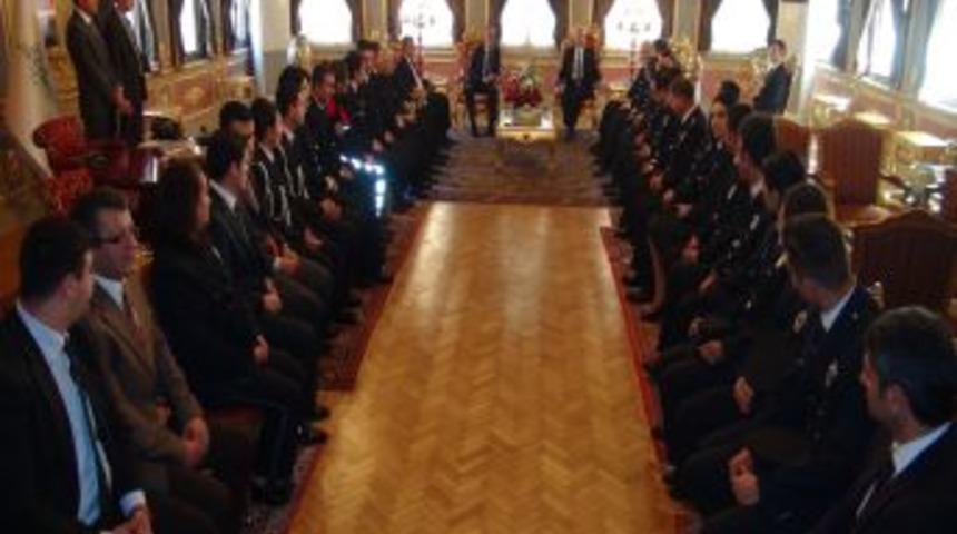 Emniyet Mensupları Vali Mutlu'yu Ziyaret Etti