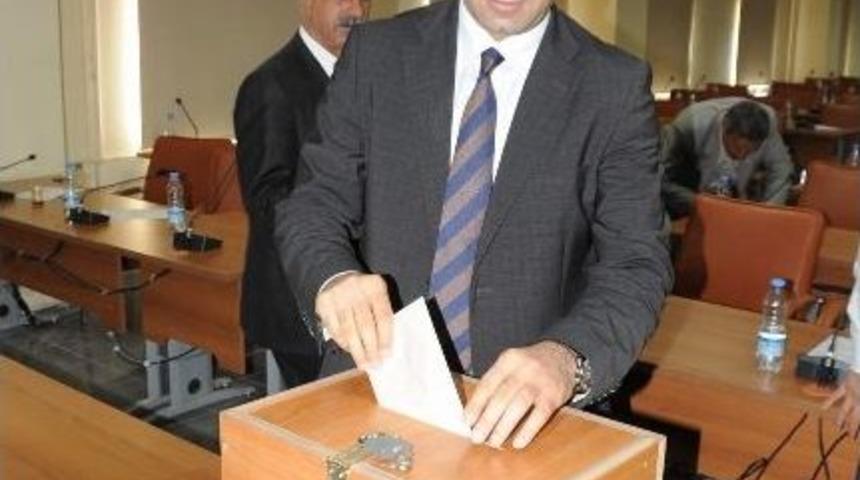 İl Genel Meclisi Se&ccedil;ime Gitti