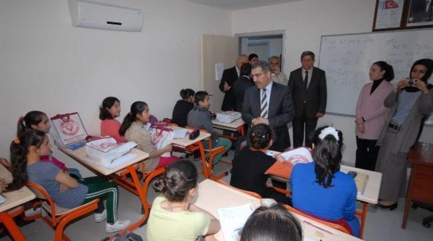 &Ouml;ğrencilerin Kitabı Da Dershanesi De Belediyeden