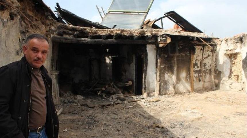 Beyşehir&rsquo;de Evi Yanan Aileye Yardım