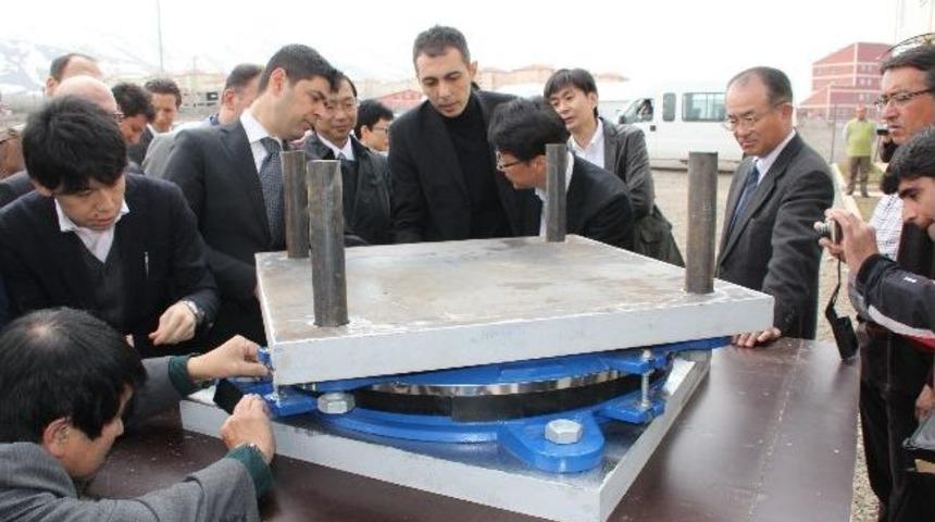 Japonlar Sağlık Kamp&uuml;s&uuml;n&uuml;n Depreme Dayanıklılığını &Ouml;l&ccedil;t&uuml;