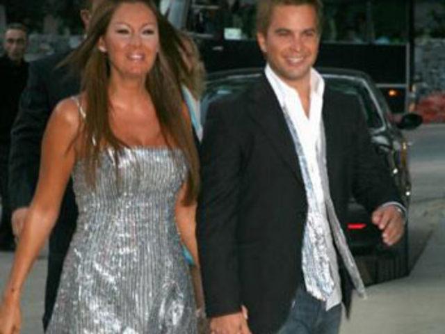 &Uuml;nl&uuml;lerin aşk jestleri 12