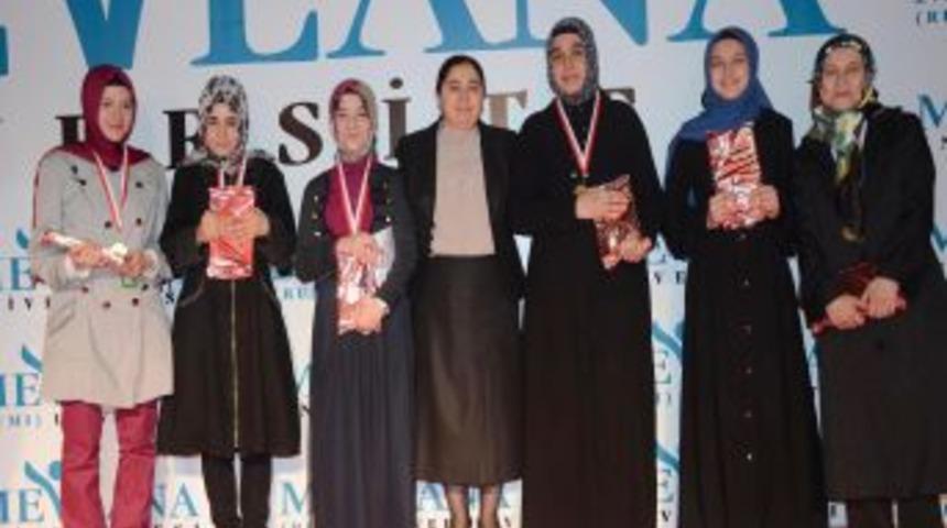 Liseli &Ouml;ğrenciler, En G&uuml;zel Iyiliği Yapmak I&ccedil;in Yarıştı