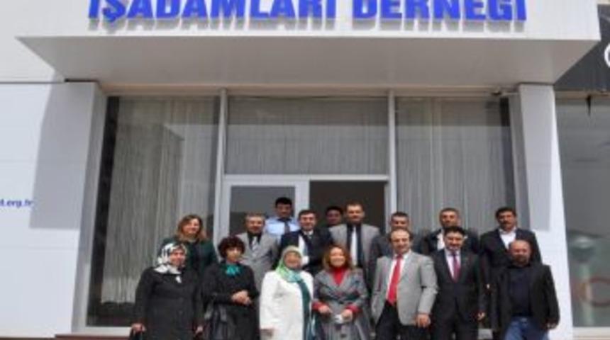 Milletvekili &Ccedil;alık: T&uuml;rkiye Ekonomisinin Hacmi 800 Milyar Dolarlara Ulaştı