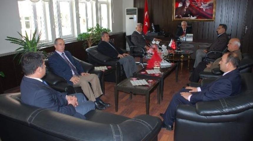 Kızılay&rsquo;dan, Defterdar Tongal&rsquo;a Plaket