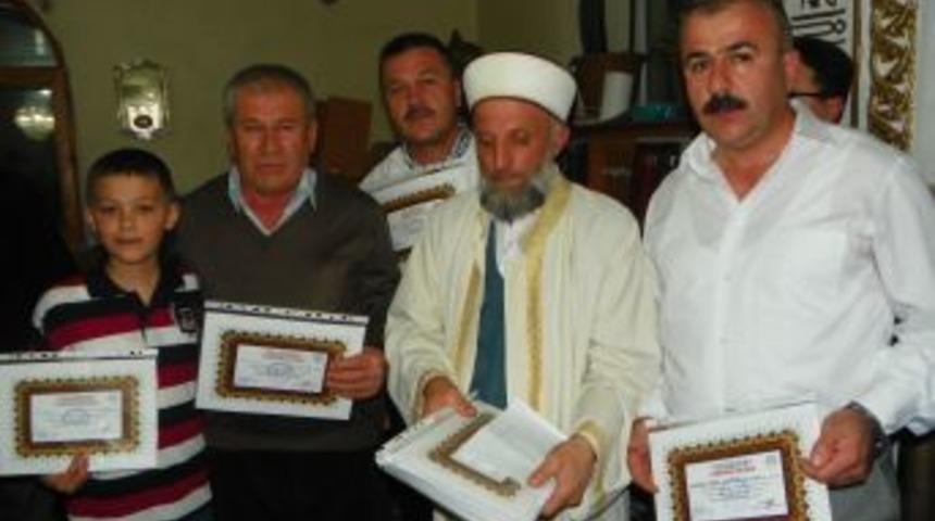 Dede, Torun Ve Oğul Birlikte Kur&rsquo;an &Ouml;ğrendi