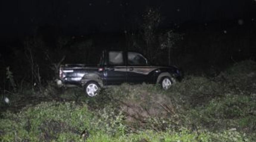 Takla Atan Kamyonetin S&uuml;r&uuml;c&uuml;s&uuml; Yaralandı