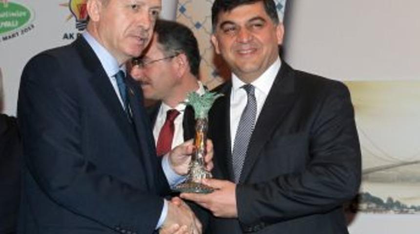 Başkan Fadıloğlu, 2 Proje &Ouml;d&uuml;l&uuml; Aldı