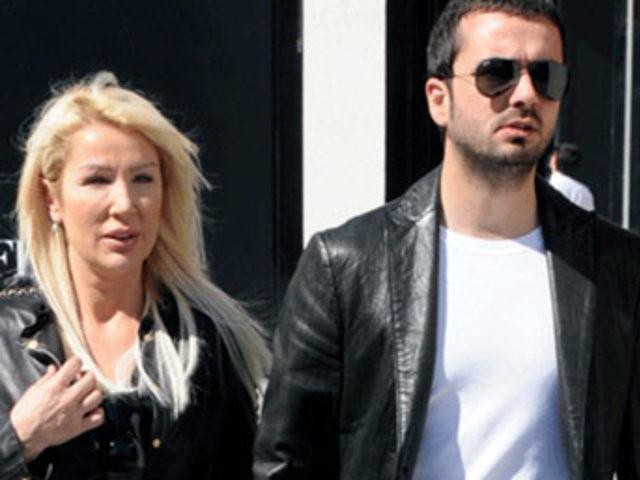 &Uuml;nl&uuml;lerin aşk jestleri 17