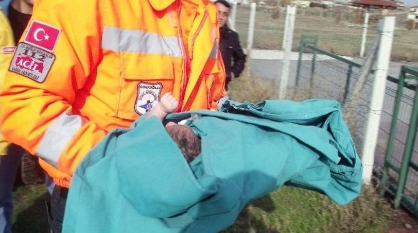 10 G&uuml;nl&uuml;k Bebeğe Hava Ambulansı