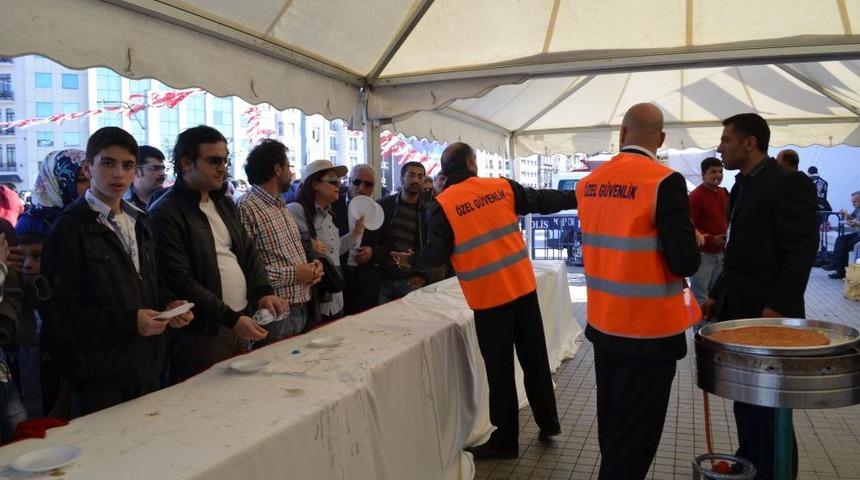 Hataylılar Taksim'de Buluştu