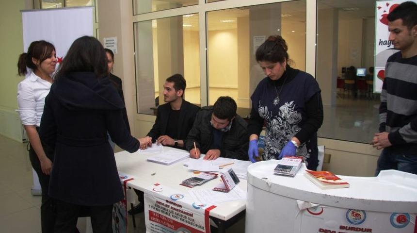 MAK&Uuml; &Ouml;ğrencileri L&ouml;semi Hastaları I&ccedil;in Ilik Bağışında Bulundu