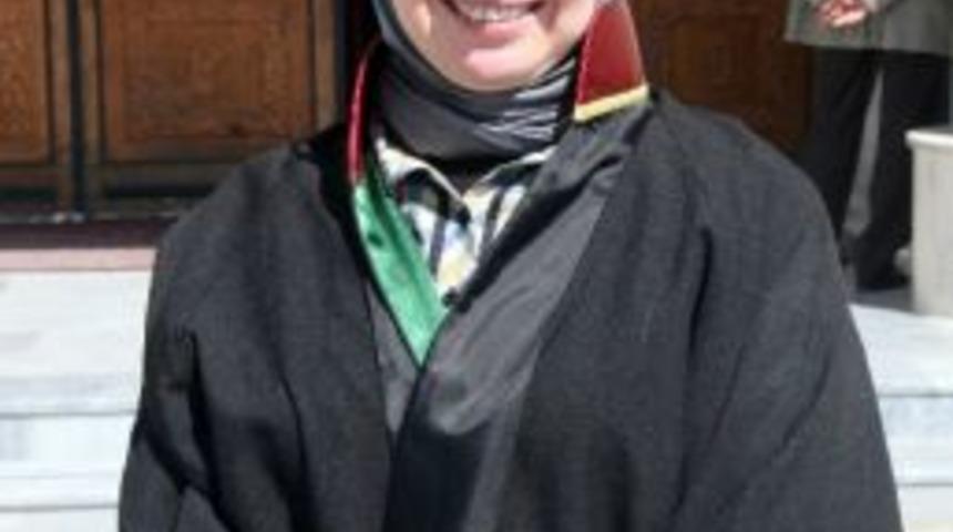 Kadın Avukatlara T&uuml;rban Serbestliği Kararı