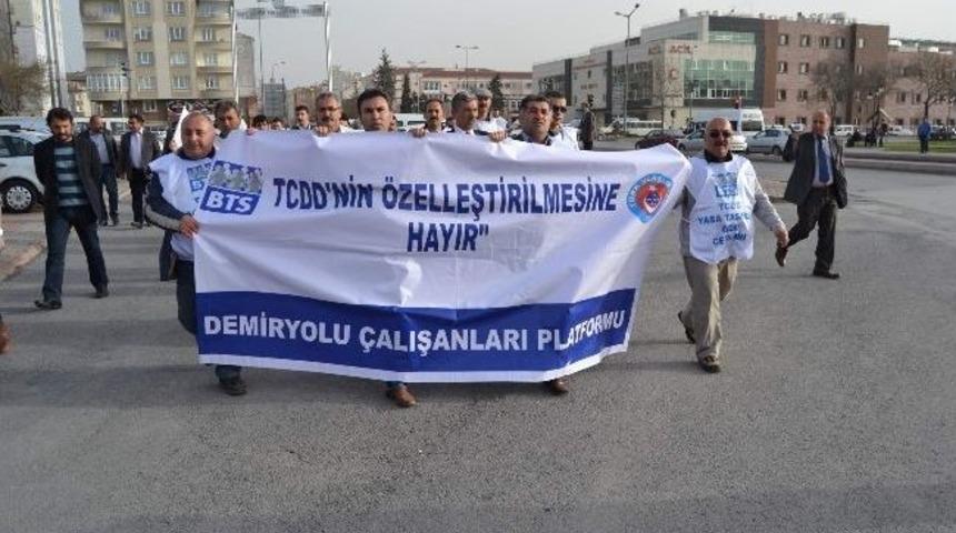 Demiryolu &Ccedil;alışanlarından &Ouml;zelleştirme Tepkisi