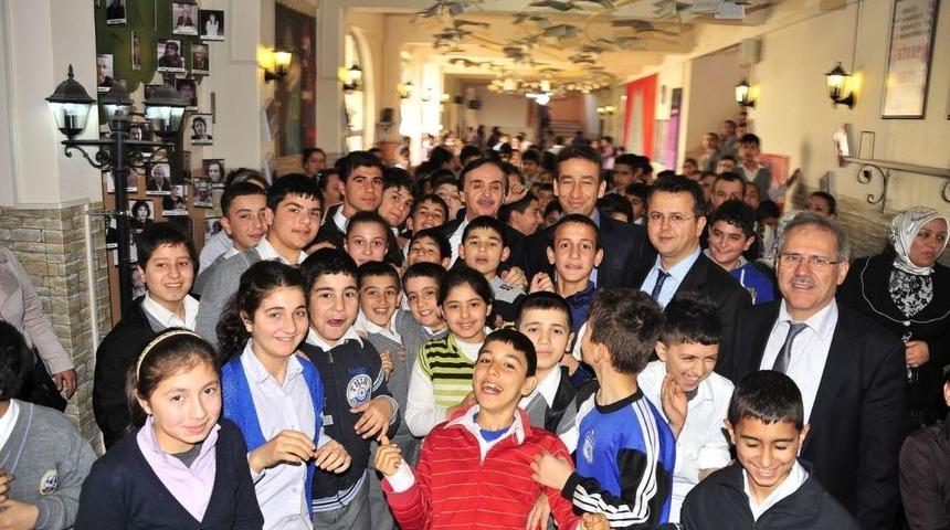 Başkan Keskin, &Ouml;ğrencilere Yazarlığı Anlattı