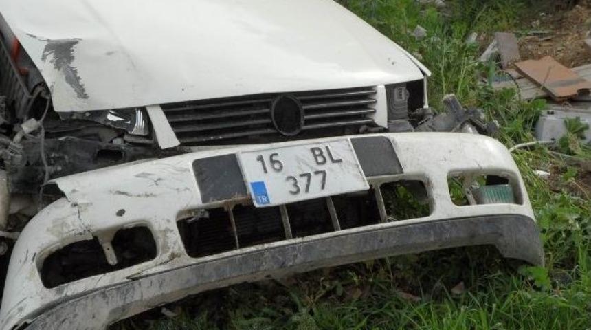 Kadın S&uuml;r&uuml;c&uuml;y&uuml; Hava Yastığı Kurtardı