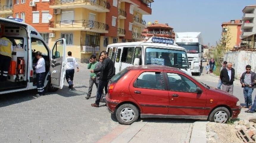 Denizli&rsquo;de Trafik Kazası: 4 Yaralı