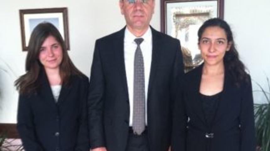 &Ouml;ğrenci Meclisi'nden Milli Eğitim M&uuml;d&uuml;r&uuml; Bardak&ccedil;ı'ya Ziyaret