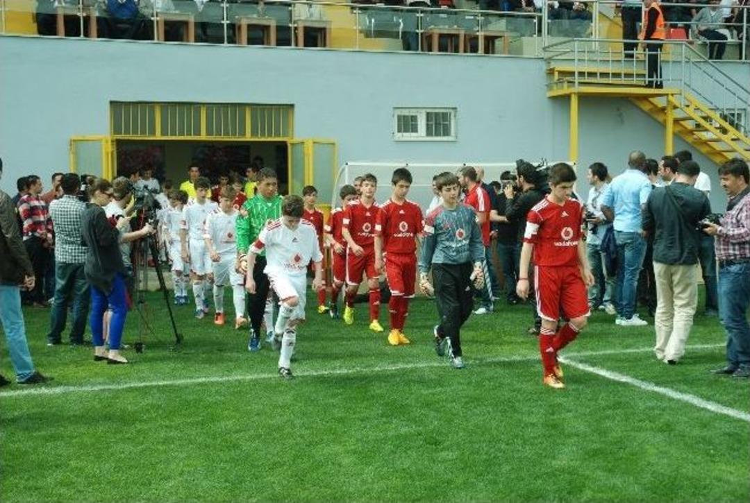 All-star Ma&ccedil;ı Yabancıların