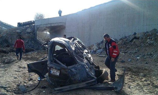 Tatvan’da trafik kazası: 3 ölü, 4 yaralı