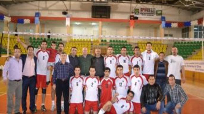 Şeytanlar İlk Ma&ccedil;ını Kazandı