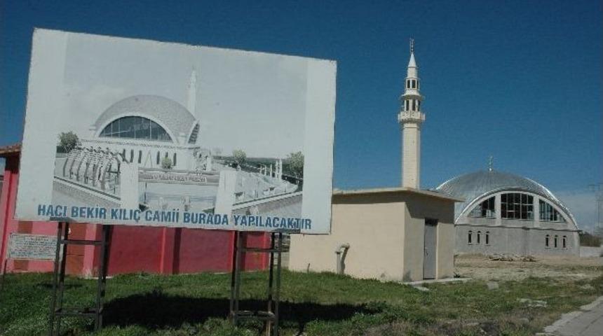 Hacı Bekir Kılı&ccedil; Camii Tamamlanma Aşamasına Geldi