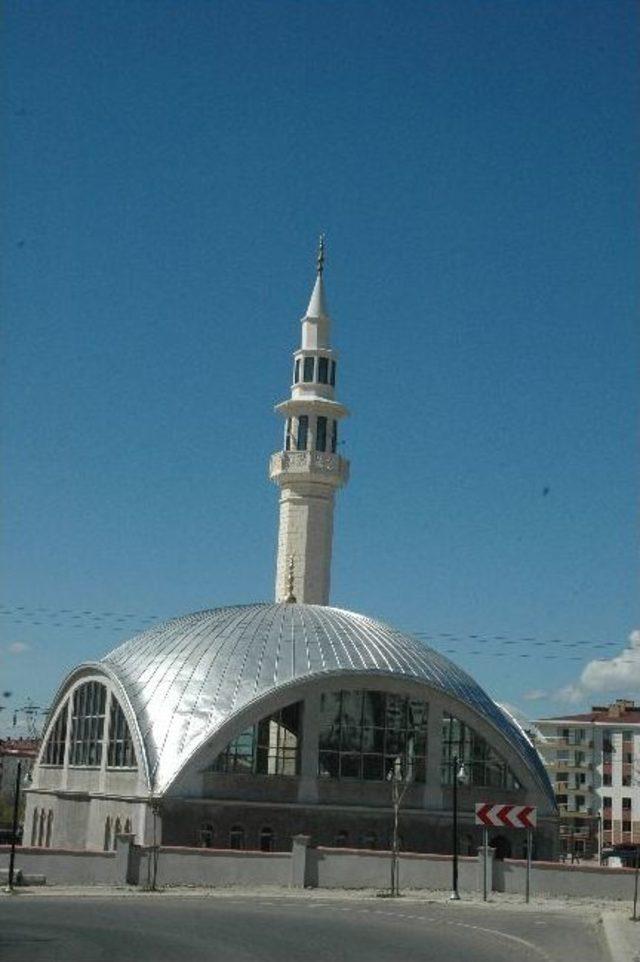 Hacı Bekir Kılıç Camii Tamamlanma Aşamasına Geldi