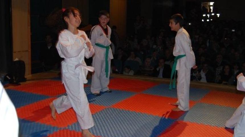 Tekvando Dalında Minik Ve Yıldızlar Kuşak Atladı