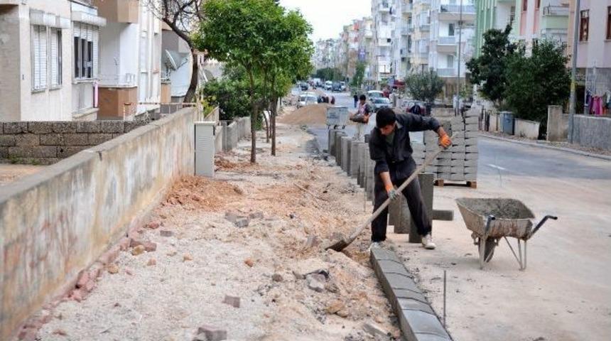 Kaldırım &Ccedil;alışmaları Devam Ediyor