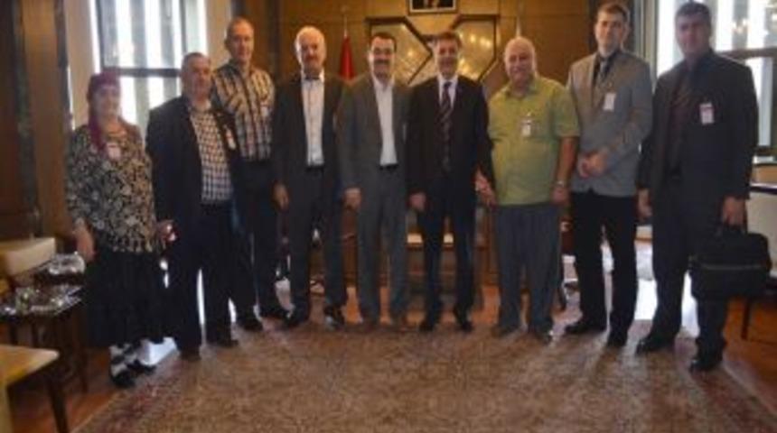 Nevzat Pakdil, Ahıska T&uuml;rkleri Temsilcileriyle G&ouml;r&uuml;şt&uuml;