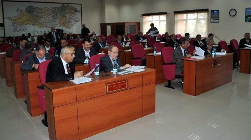 Chp Ve Mhp Arasındaki Başkanlık Kavgası İstifa Getirdi