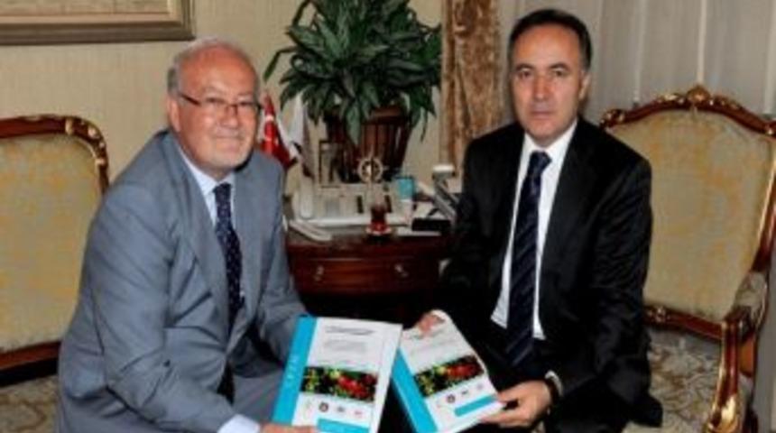 Prof Dr. Yavuz Tekelioğlu&rsquo;ndan Vali Altıparmak&rsquo;a Ziyaret