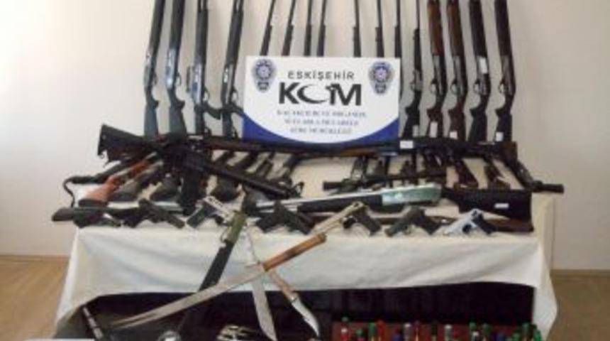 Şok Cihazlı Silah &Ccedil;etesi &Ccedil;&ouml;kertildi