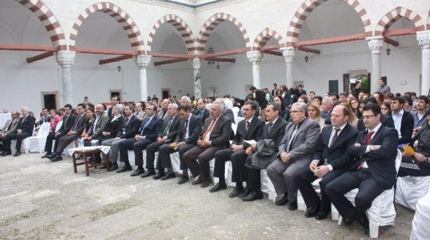 Otizmin En İyi İlacı Erken Ve Sürekli Eğitim