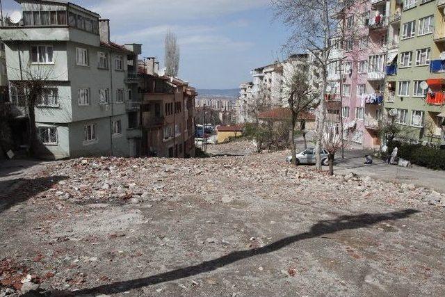 Bursa’da Dere Yatakları Binalardan Temizleniyor