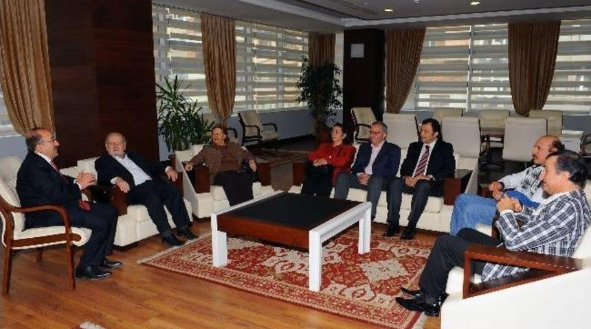 Trabzon Liselerinden Yetişenler Derneği&rsquo;nden, G&uuml;mr&uuml;k&ccedil;&uuml;oğlu&rsquo;na Ziyaret