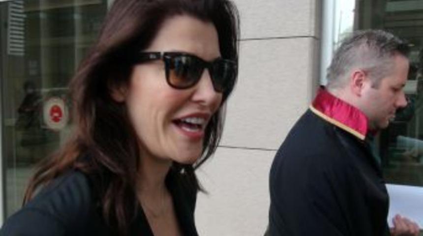 Deniz Akkaya: Hakaretleri Annelik Duygusuyla Yaptım