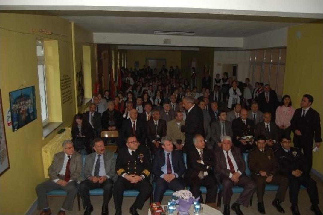 Lapseki&rsquo;de K&uuml;t&uuml;phane Haftası Kutlamaları Başladı