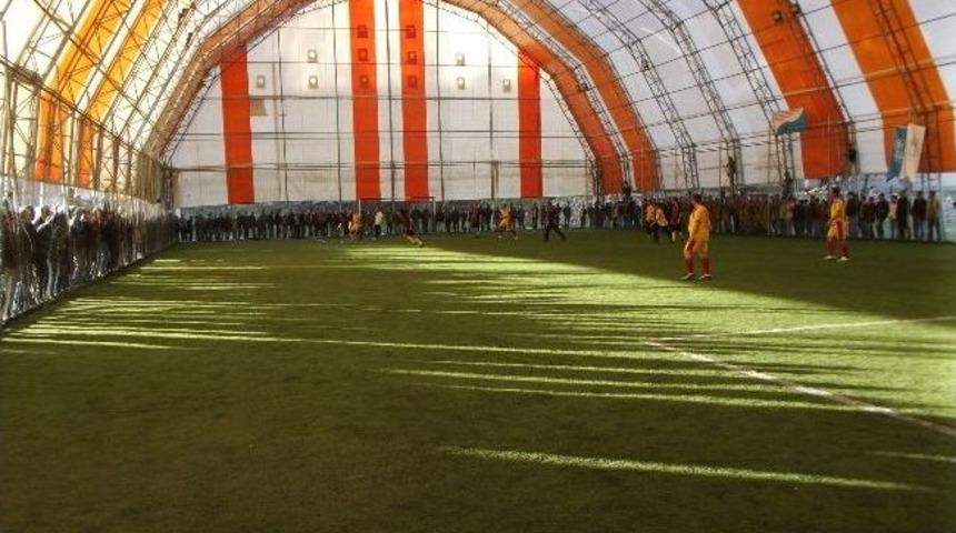 Hizan&rsquo;da Halı Saha Futbol Turnuvası